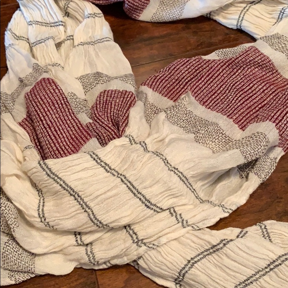 Scarf - Picture 2 of 4